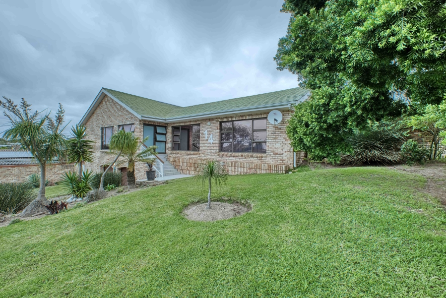 4 Bedroom Property for Sale in Lovemore Heights Estate Eastern Cape